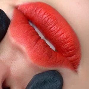 Phun môi Lipstick